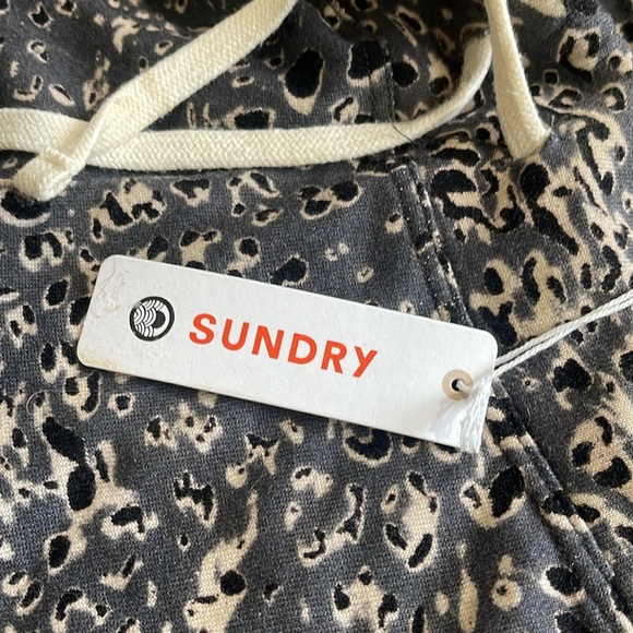 Sundry by Anthropology Gray/Black Joggers Cheetah Print Stretch Pants - Picture 5 of 7